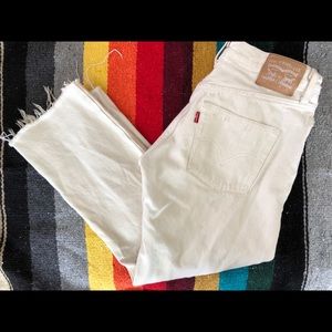 🌺 SOLD ON DEPOP 🌺button fly cropped Levi’s 501